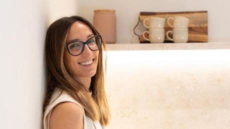 Maria Bermúdez, interiorista: “Si para llegar al fregadero o a la vitro te toca pasar por delante de la nevera, significa que tu cocina no está optimizada”