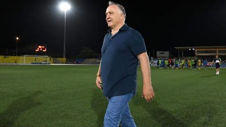 Gunstige loting Curaçao en bondscoach Dick Advocaat voor beslissende WK-kwalificatieronde