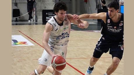 <p>Al Pala Cipir la Paffoni &egrave; straordinaria: serie sul 2-1 per i rossoverdi</p>