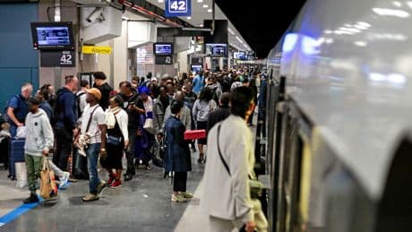 « On se croirait dans un four » : dans l’enfer des métros sans climatisation à Paris