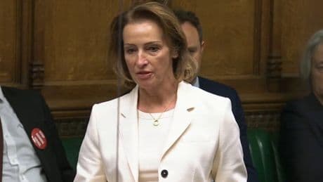 New Reform MP calls on Starmer to ban burqa