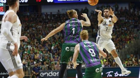 El Madrid toma el Carpena y jugará la final de la Liga Endesa
