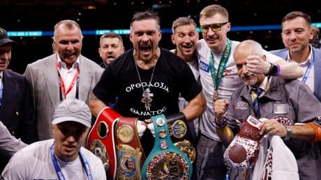 Boxing fans call for refunds after Usyk v Dubois fight 'plagued with buffering issues'