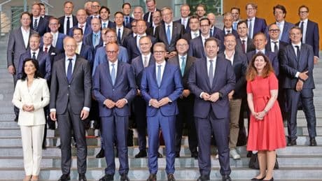 Frauen in Toppositionen: Das Gipfelfoto und der lange Weg zur Macht
