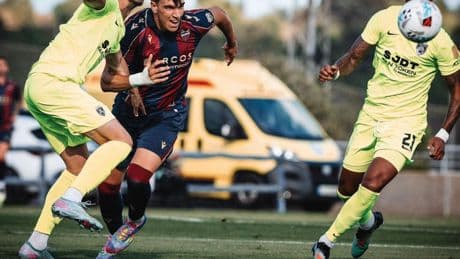 Buena imagen del Levante ante el 'Spanish' Johor