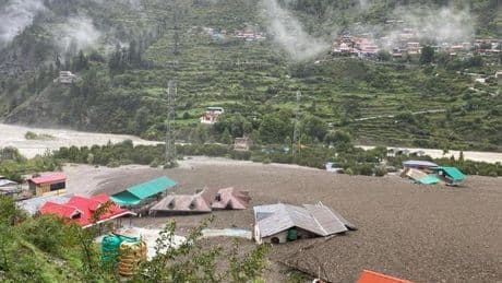 En Inde, une coulée de boue soudaine engloutit un village du nord du pays