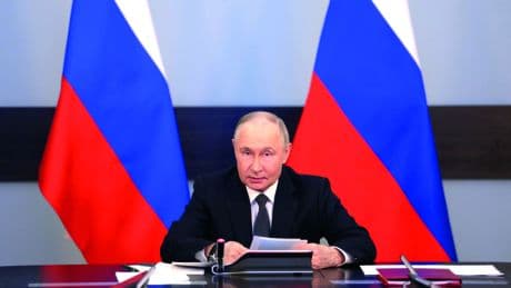 Guerre en Ukraine: le négociateur secret de Poutine sort de l'ombre