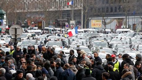 Transport des malades : les chauffeurs de taxis n'excluent pas de nouvelles actions