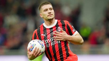Milan, Jovic in leggero vantaggio su Gimenez per sfatare la "maledizione" Coppa Italia