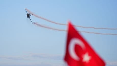SOLOTÜRK'ten nefes kesen gösteri! İstanbulluları hayran bıraktılar