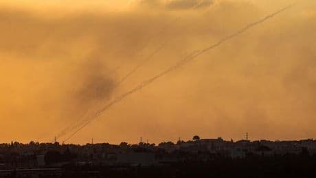Israele attacca l?Iran, forti esplosioni a Teheran. Idf: «Colpiti obiettivi nucleari». Usa: nessun coinvolgimento