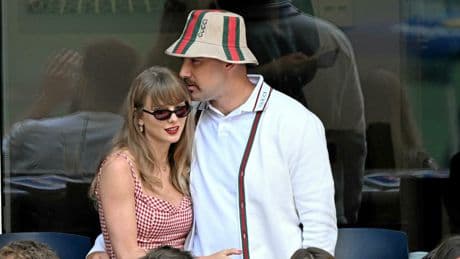 « Comme dans un film » : Taylor Swift raconte enfin comment Travis Kelce a conquis son cœur