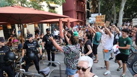 La irresponsabilidad de reavivar la turismofobia