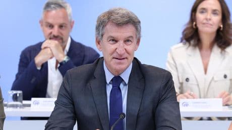Feijóo "derogará o sustituirá" todas las leyes ideológicas de Sánchez pero dejará "como está" la regulación de la eutanasia
