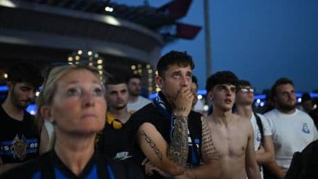 I giovani tifosi interisti a gamba tesa sui vecchi: “A Monaco sembravate la curva Rsa”