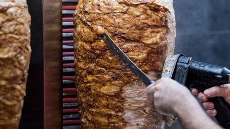 Ergebnis von 1.250 Kontrollen: Ministerium: Jeder dritte Döner in Wahrheit ein Drehspieß