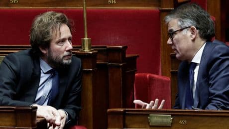 Censure, dissolution : le PS aborde la rentrée le couteau entre les dents