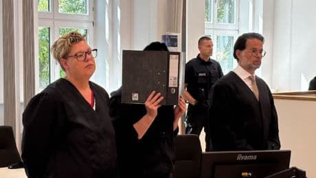 Prozess in Erfurt - 37-Jährige soll ihren Verlobten erstochen haben