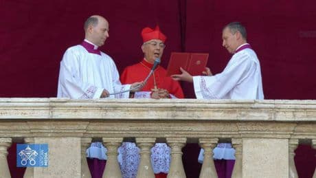 Dominique Mamberti, chi è il cardinale che ha annunciato il nuovo Papa: padre funzionario, motto e origini corse