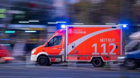 Verkehr: Radfahrerin in Spandau von Auto erfasst und schwer verletzt