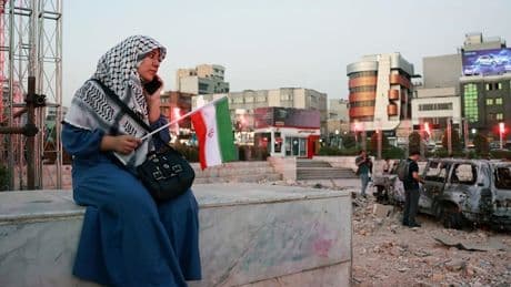 Buch über Iran und den Westen: Mullahs als „Kaiser ohne Kleider“