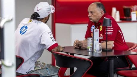 En Italia hablan de "profundas grietas" entre Hamilton y Ferrari
