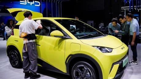 Çin'de elektrikli araç şirketlerinin hisseleri düştü; otomobil devi BYD fiyatları aşağı çekti