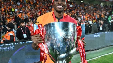 Victor Osimhen'den Jardel paylaşımı!