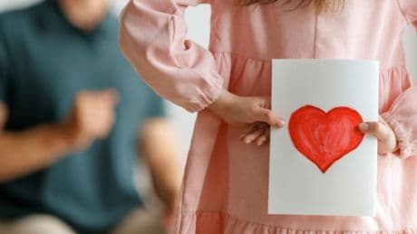 Fête des pères : les enfants offrent moins de cadeaux aux papas qu’aux mamans