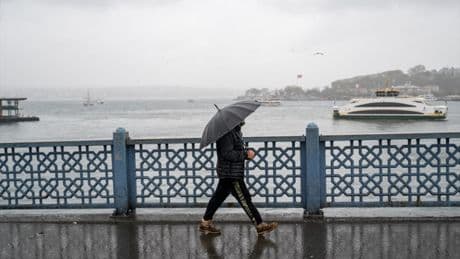 İstanbul için peş peşe sağanak uyarısı! Meteoroloji il il açıkladı... İşte güncel hava durumu tahmin raporu