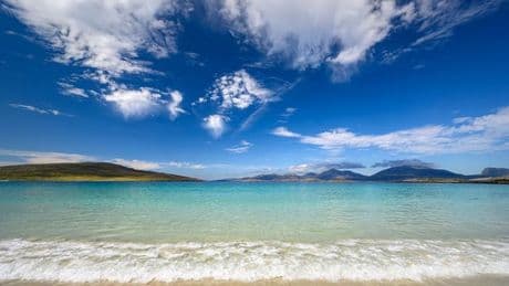 The stunning UK beach that 'looks like Caribbean' with crystal blue water