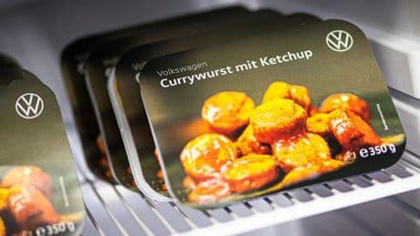 Essen und Trinken: VW-Verkaufsschlager Currywurst kommt als Fertiggericht