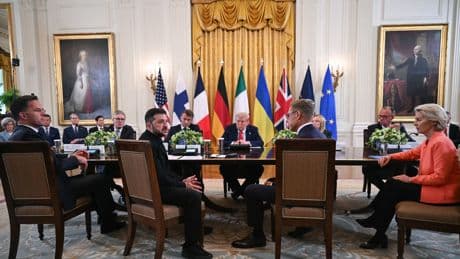 Guerre en Ukraine : entre Trump et les Européens, une « bonne rencontre », et des perspectives floues