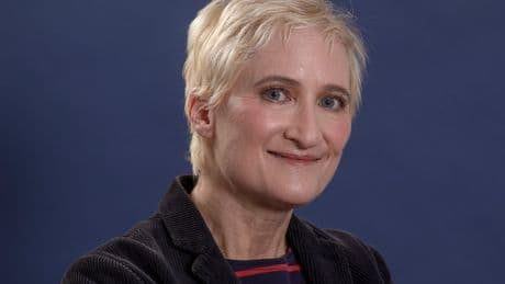 ‘I Kissed a Girl’ singer-songwriter Jill Sobule dies in a fire