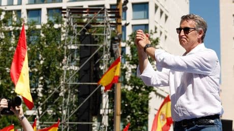 Feijóo eleva el tono para presionar a Sánchez y sacarle de su silencio: &quot;¿Cree que España merece un presidente como usted?&quot;