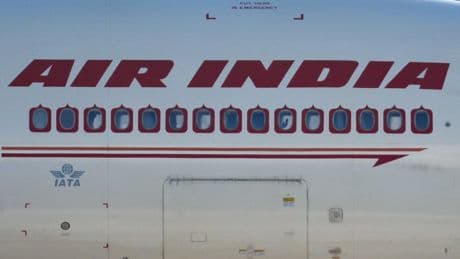 Inde : un avion se crashe sur l’aéroport d’Ahmedabad avec plus de 200 passagers à son bord