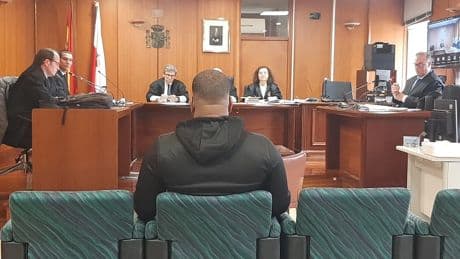 El acusado de matar a otro en un narcopiso dice que estaba &quot;dormido&quot;