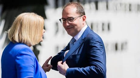 Bericht: Dobrindt will 3000 Polizisten zusätzlich an Grenze schicken