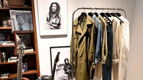 « Nili s’habille comme une version féminine de Bob Dylan » : la marque branchée Nili Lotan débarque à Paris