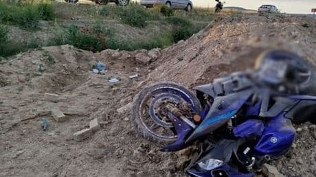 Denizli'de motosiklet takla attı: 2 ölü