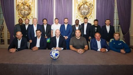 Als de spelersvakbond niet meedeed, met wie deed de FIFA dán zaken?