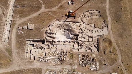 Denizli'de 2050 yıllık meclis binası ortaya çıktı