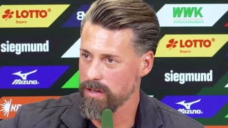 „Nicht komplett weiß wie Schweini“ - Wagners Sprüche-Start bei Augsburg