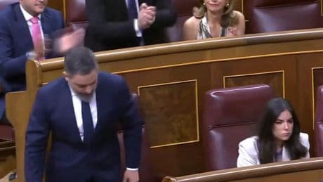 Abascal se marcha del Congreso de los Diputados para &quot;no escuchar los embustes de Sánchez con la corrupción&quot;