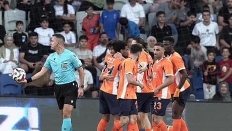 Son dakika haberi: Başakşehir, UEFA Konferans Ligi play-off turuna yükseldi!