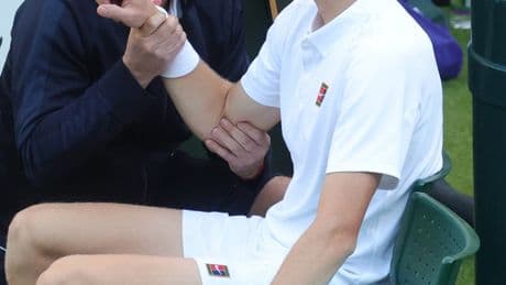 Jannik Sinner set for injury scan as Wimbledon quarter-final thrown into doubt