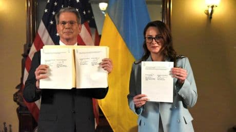 Europa respira tras el acuerdo de tierras raras de Trump: Ucrania garantiza su soberanía y el pago de armamento a EEUU