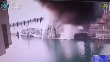 Ucrania asegura haber dañado los cimientos del puente de Crimea en una operación especial