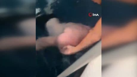 Antalya'da Ukraynalı turist son anda boğulmak üzereyken kurtarıldı, alkollü sanıldı