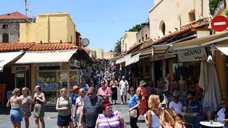 Greece earthquake: TUI issues update to tourists after 6.2 mag quake rocked holiday island